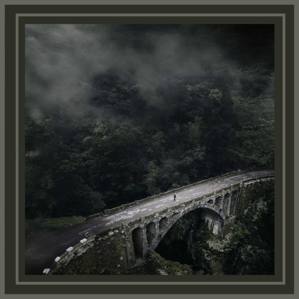 Samara Over the Bridge  SH660-1 90cm