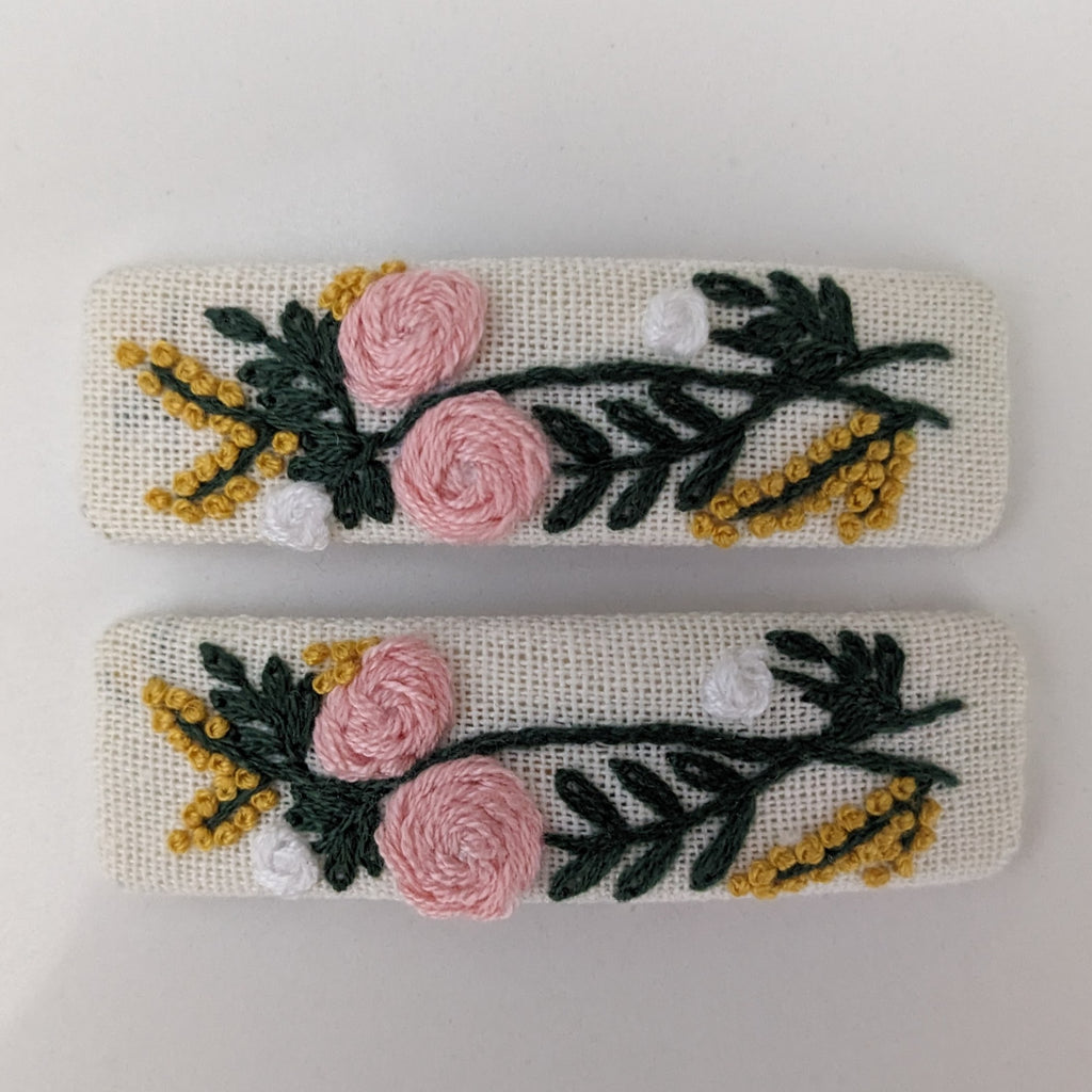 Vivente Embroidered Rectangle Snap Clips Pink Flower AC694