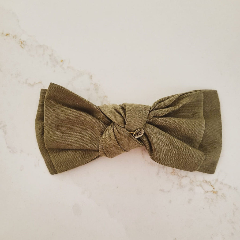 Panache Heritage linen bow Light olive BC719