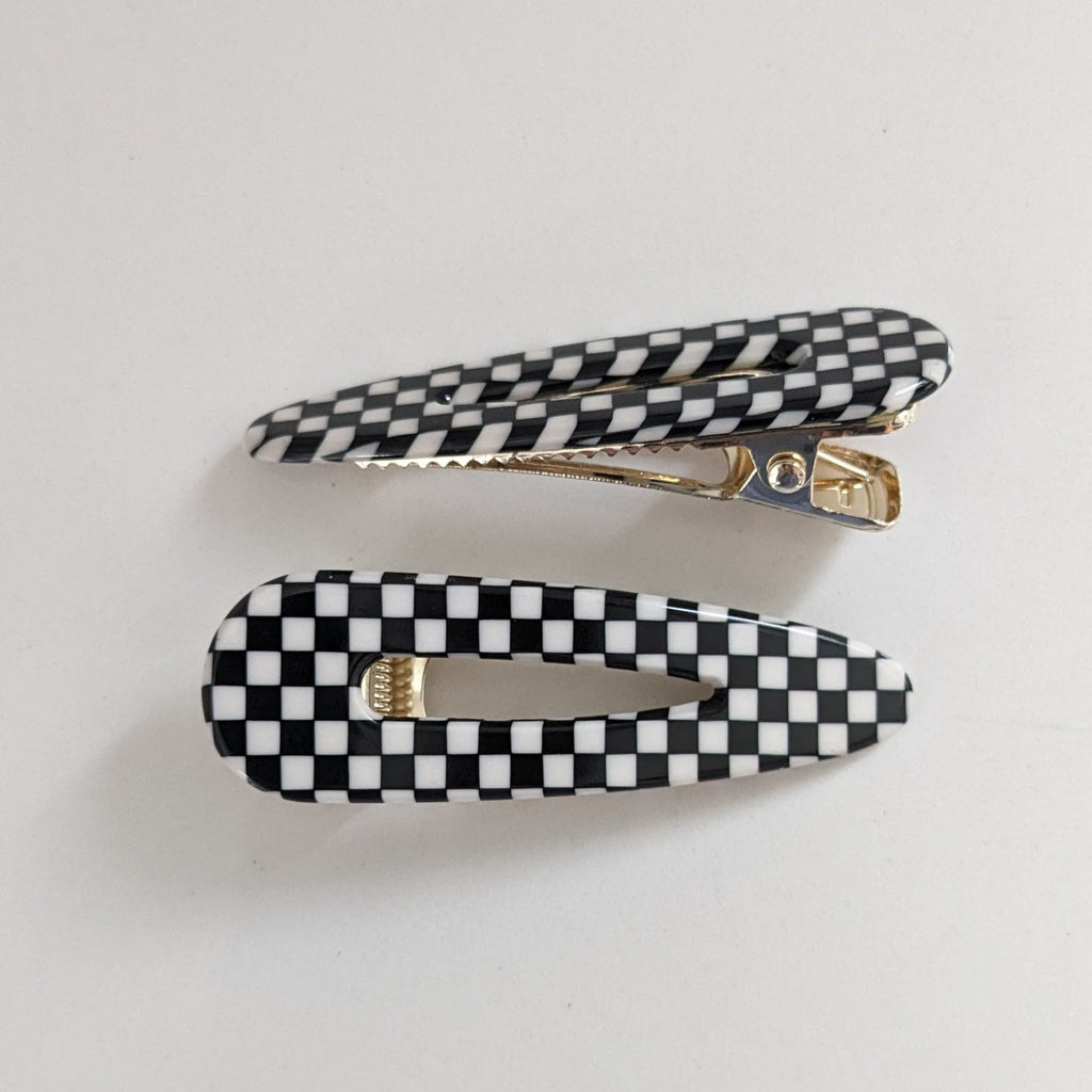 Vintage Small Check Black And White Alligator Clips AC171