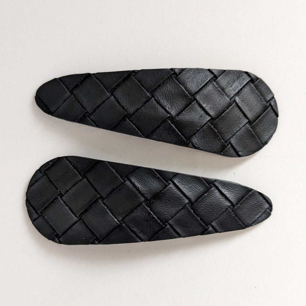 Quilted Leather Snap Clips Black AC443