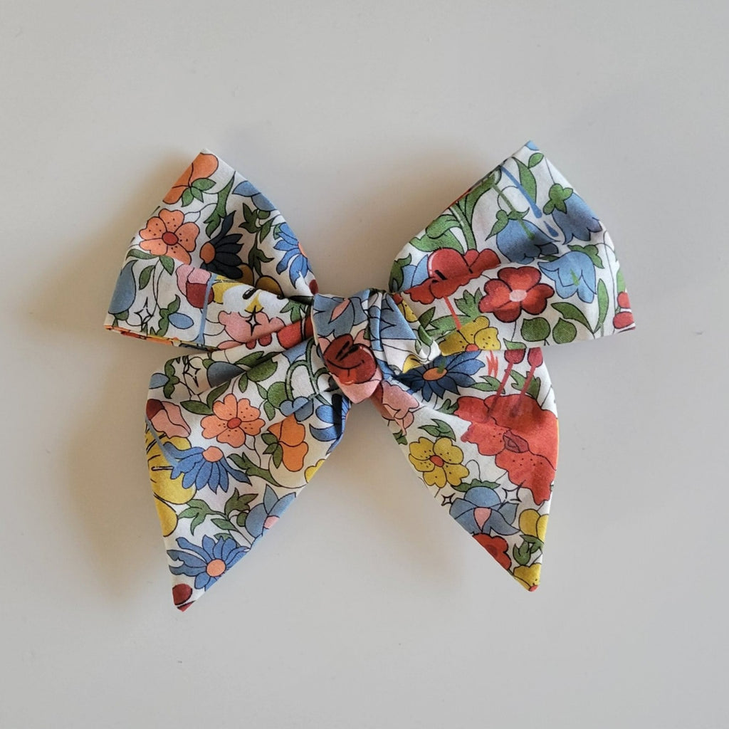 Liberty Girls Bow Clip Hattie Park AC1023